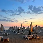 Giardin Seaside Retreat