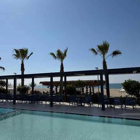 Giardin Seaside Retreat Appartement
