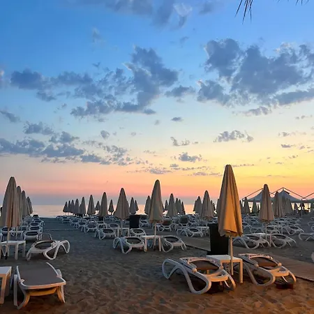 Giardin Seaside Retreat